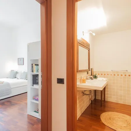 Filanda - Lakefront In By Rent Apartman